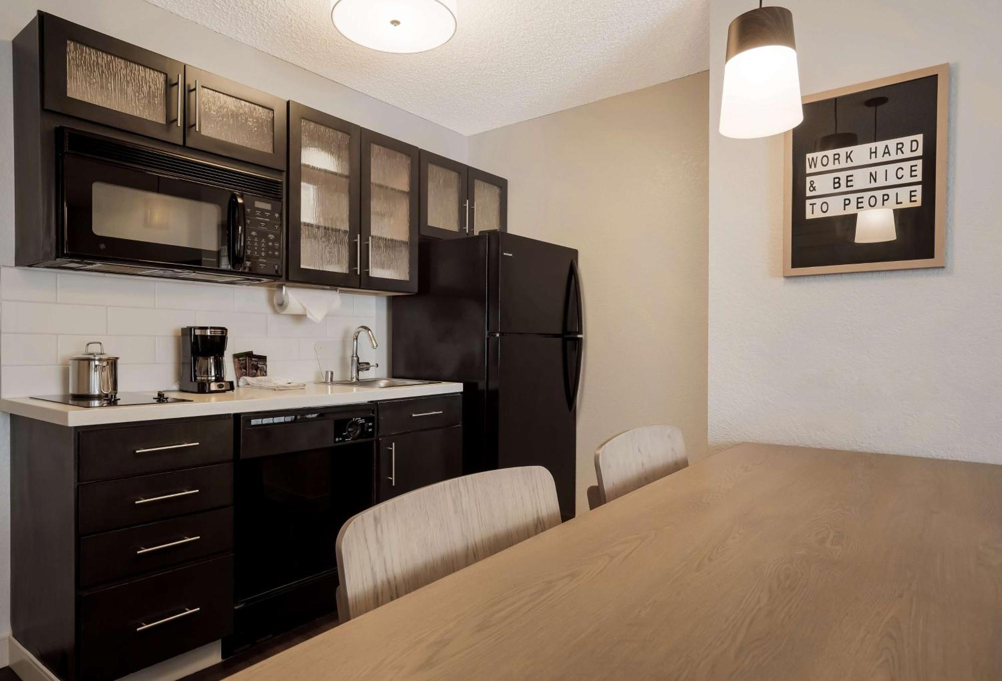 Sonesta Simply Suites Baltimore BWI Airport لينثيكوم المظهر الخارجي الصورة